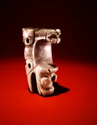 Pendentif animal composite, de Guacimo, région de Linea Vieja